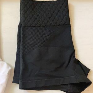 BODY ILLUSIONS SHORTIE SHORTS